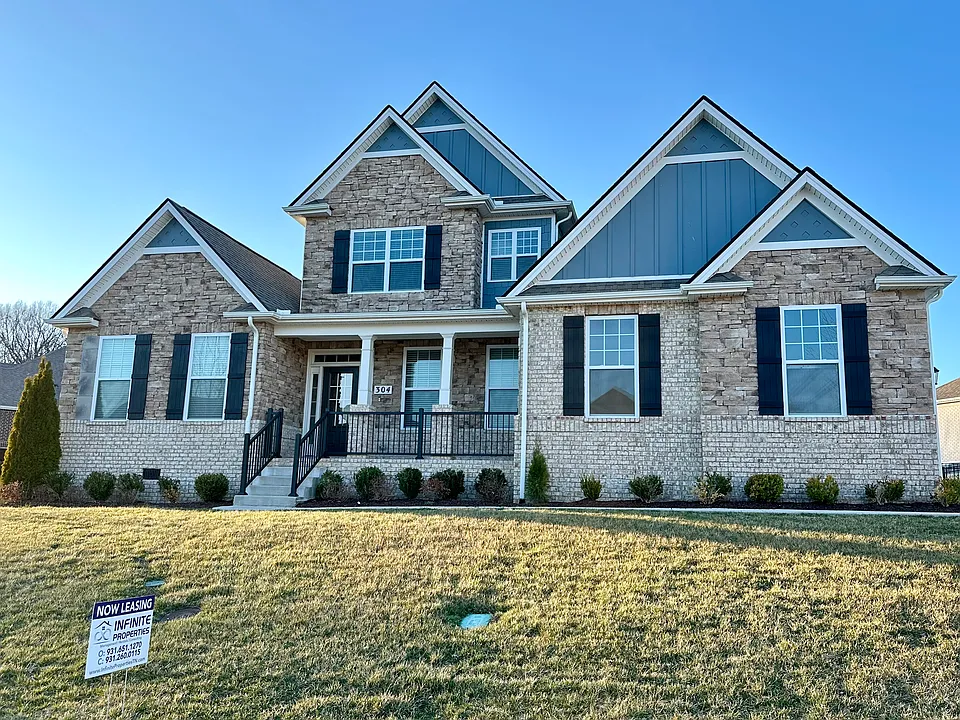 304 Greymoor Ln