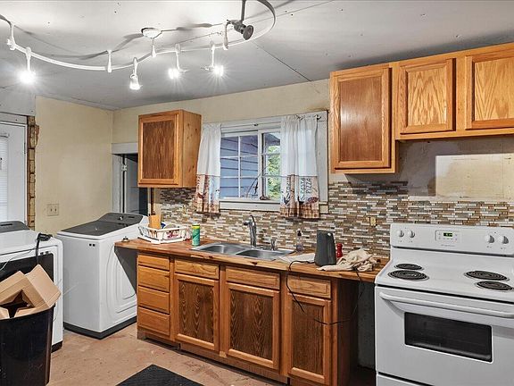 17th image of 142 Odell Littleton Rd