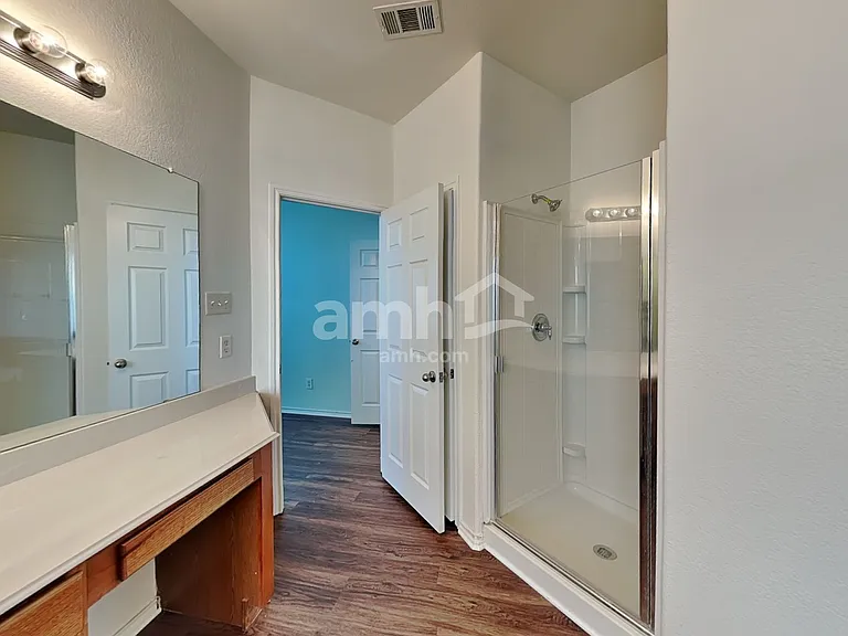 617 Bur Oak Dr — Photo 16