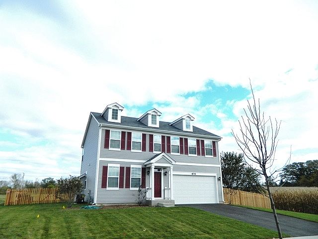 1st image of 875 Stratford Dr