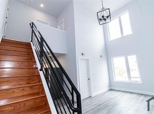 800 Callowhill St #3, Philadelphia, PA 19123