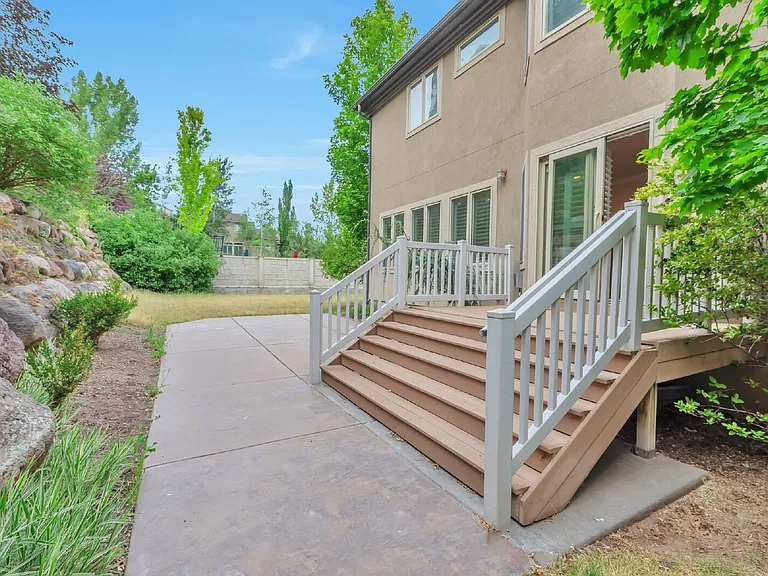 4497 Spring Meadow Dr — Photo 28