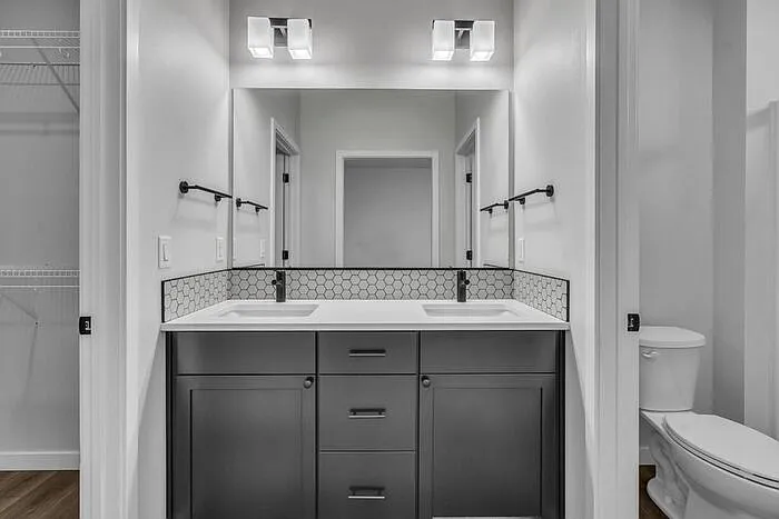 2919 N Phoenix Ln — Photo 21