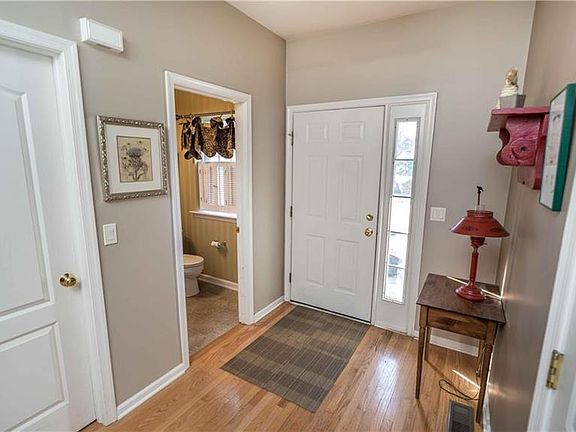 3rd image of 1695 Deena Dr