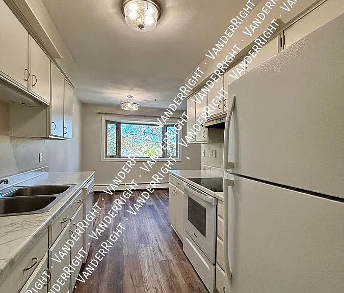 Carriage Hills Apartments — Photo 1