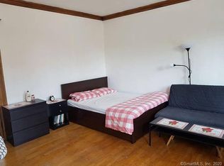 577 Orange St #4, New Haven, CT 06511