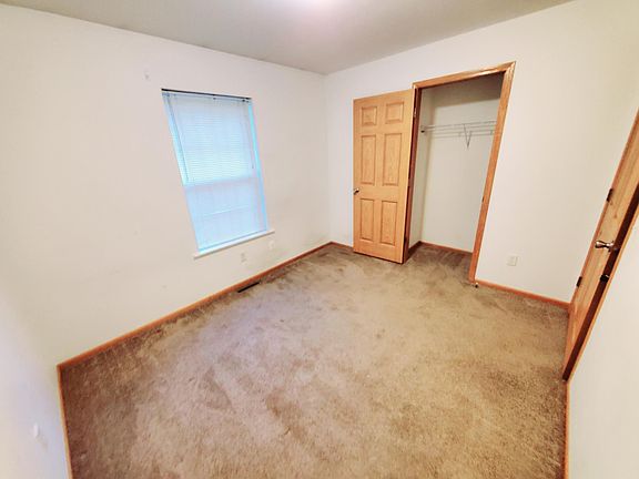 5th image of 4835 Plainfield Ave NE