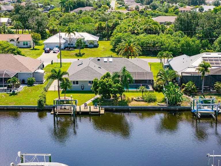4209 Flamingo Blvd — Photo 2