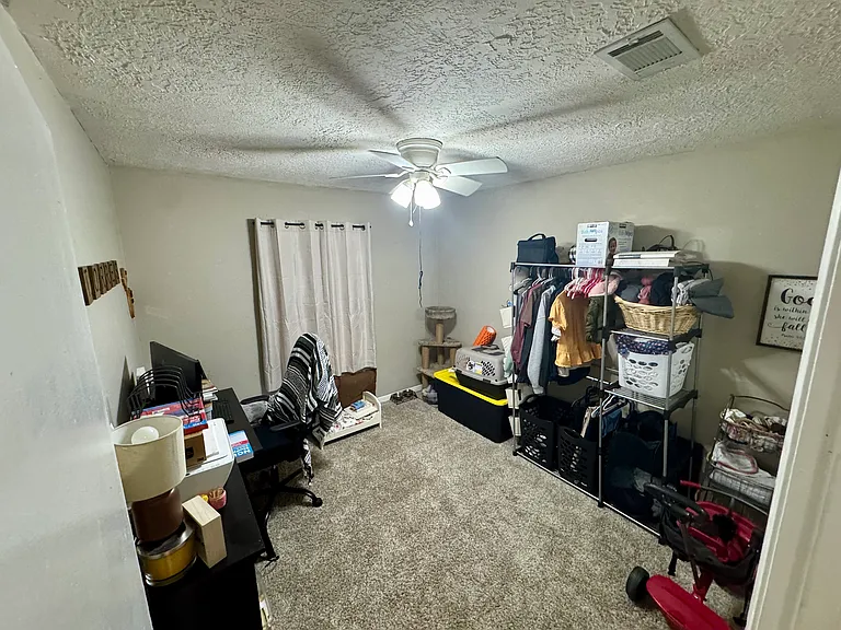 2504 Hickory Dr — Photo 8