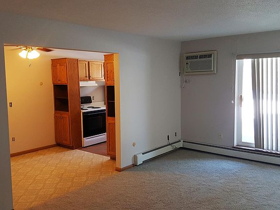 Living Room/Kitchen