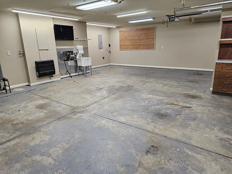 8401 Backwater Dr — Photo 18