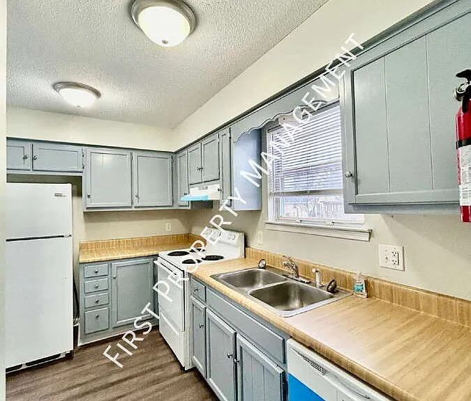 1288 Wright St — Photo 4