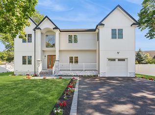 204 Old Country Rd, Melville, NY 11747