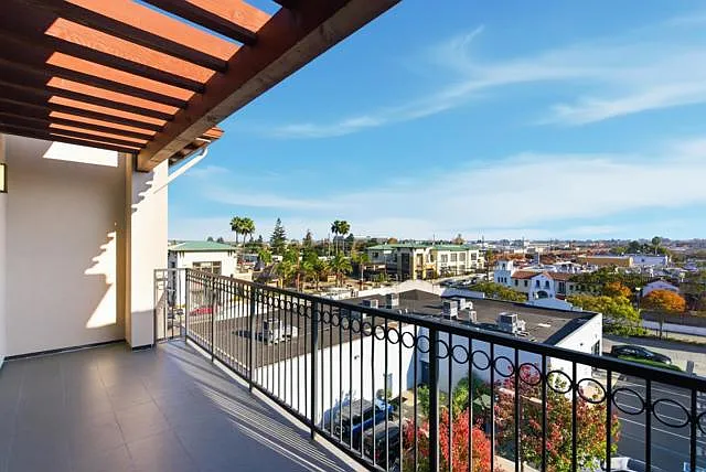 560 El Camino Real #302 — Photo 15