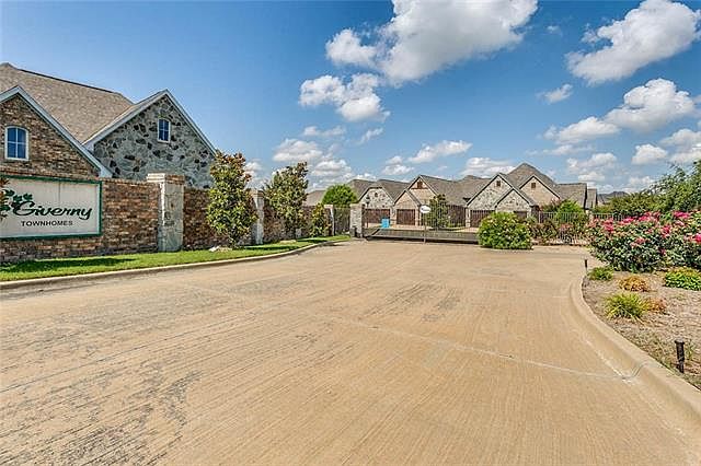 1st image of 4912 Dacy Ln