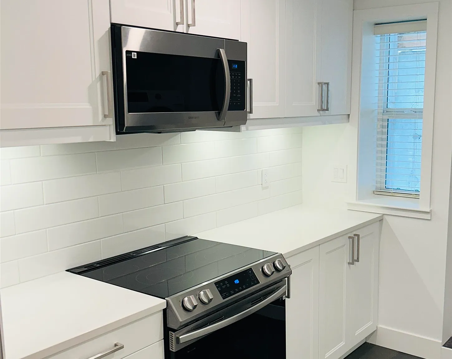 2 bed, 700 sqft, $1,800 — Photo 1