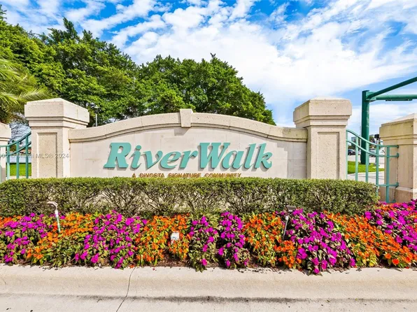 2646 Irma Lake Dr, West Palm Beach, FL 33411