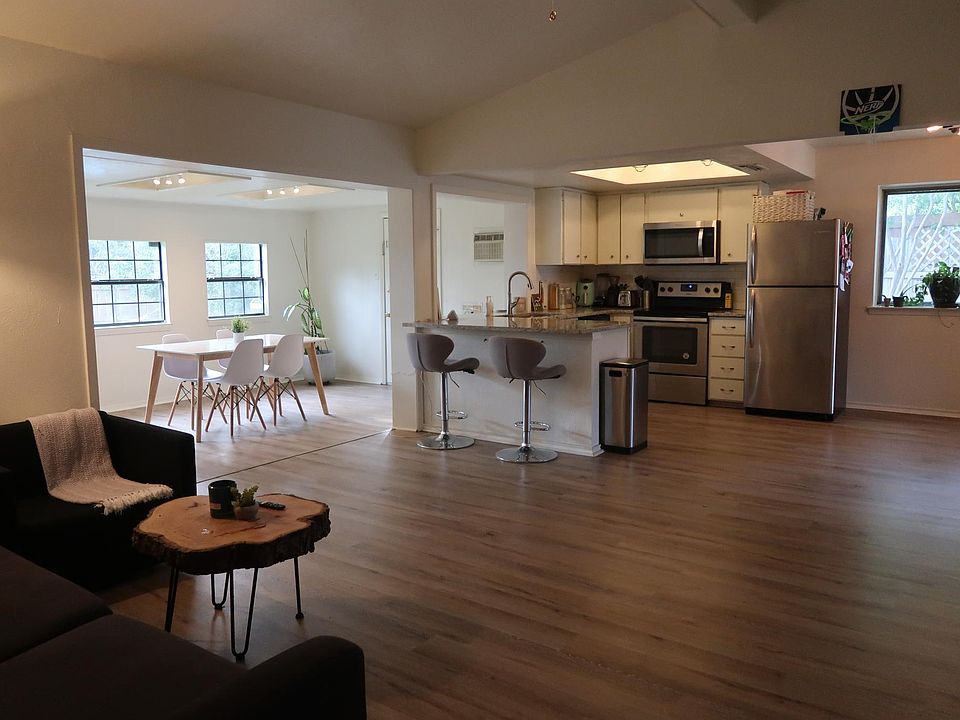 1st image of 2774 Mark Twain Cir