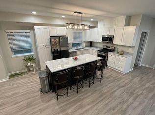 9211 McGee St, Kansas City, MO 64114