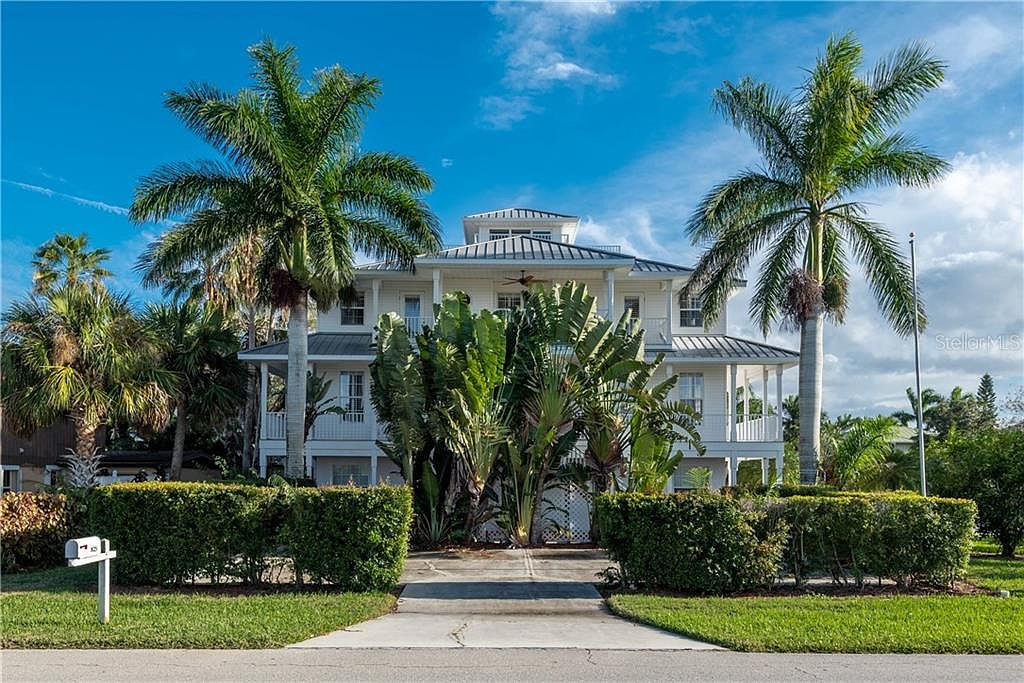 825 W Retta Esplanade, Punta Gorda, FL 33950 Zillow