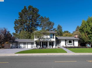 1290 Larch Ave, Moraga, CA 94556