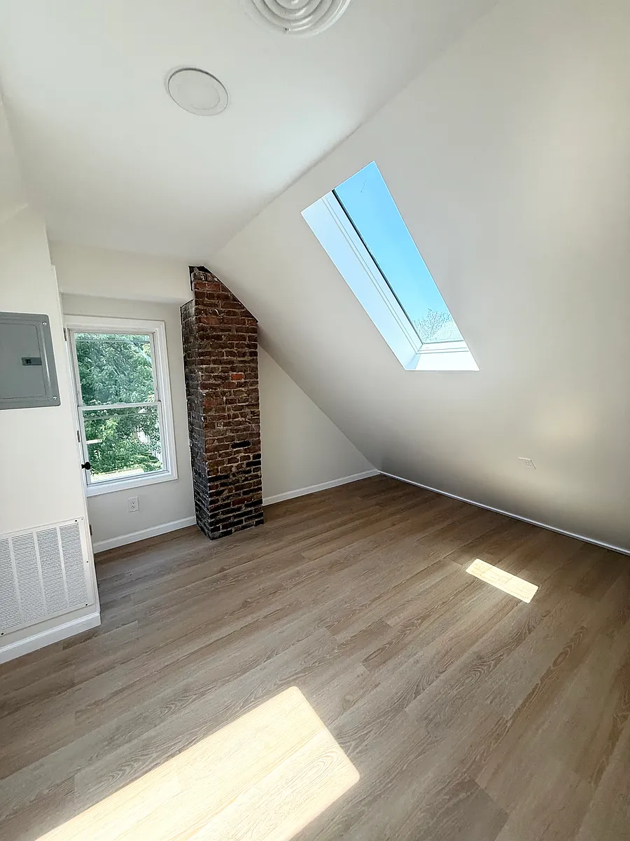 Building Photo - 2458 Professor Ave #3