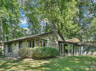 26 Candler School Rd, Candler, NC 28715