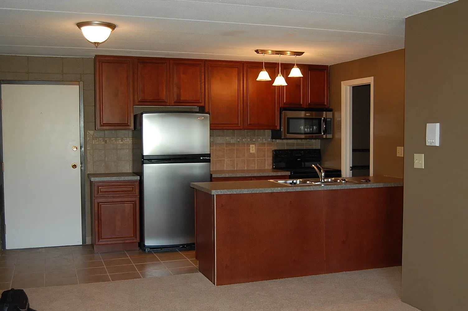 G Street Apartments — Photo 3