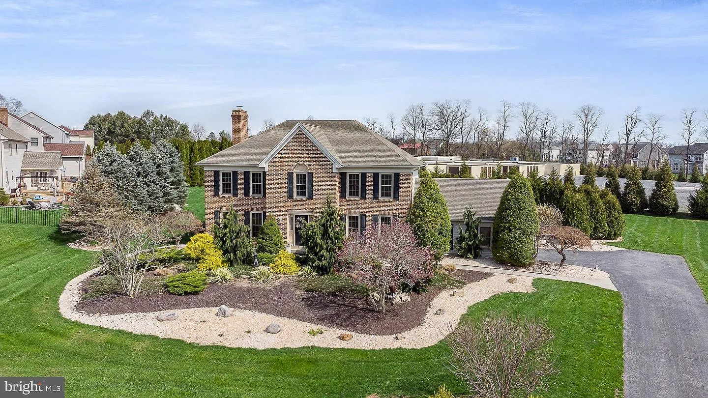 13 N Alydar Blvd photo 1