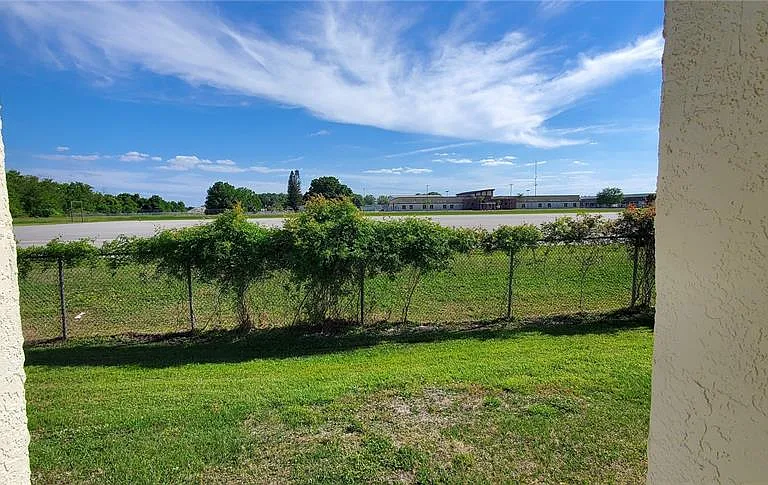 2370 Harbor Town Dr — Photo 14