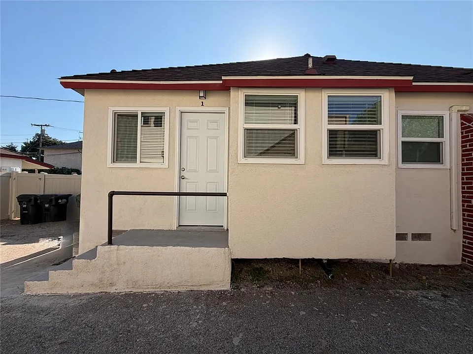 920 W Olive Ave #1