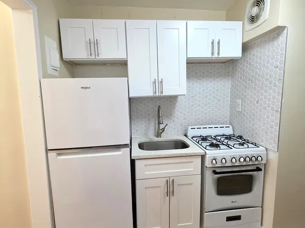 65-05 Yellowstone Boulevard image 6 of 11