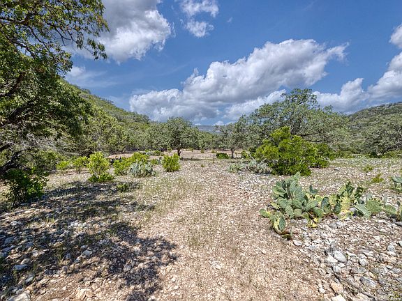 5th image of 977 Camino Primero
