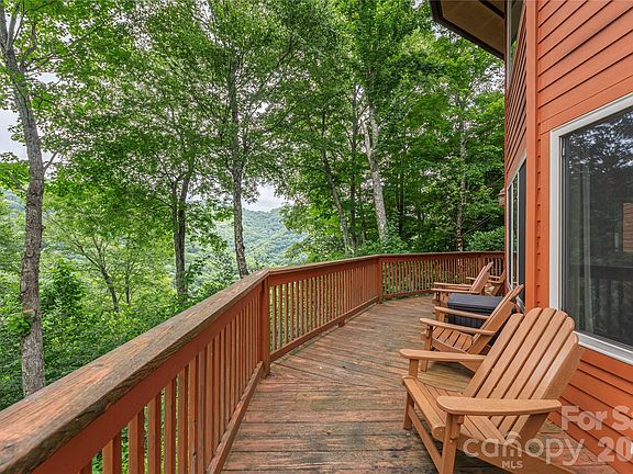 3rd image of 309 Irene Ln