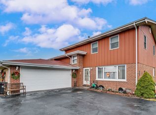 11045 84th Pl, Willow Springs, IL 60480