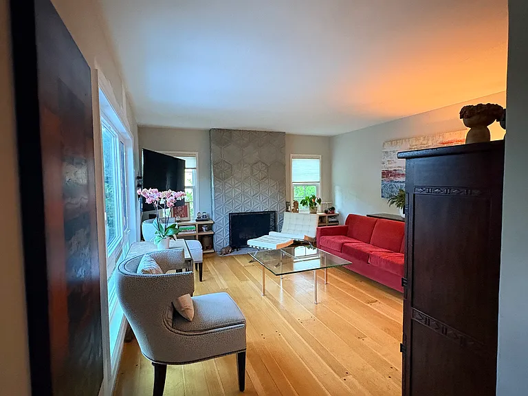 1428 Mountain Blvd — Photo 8