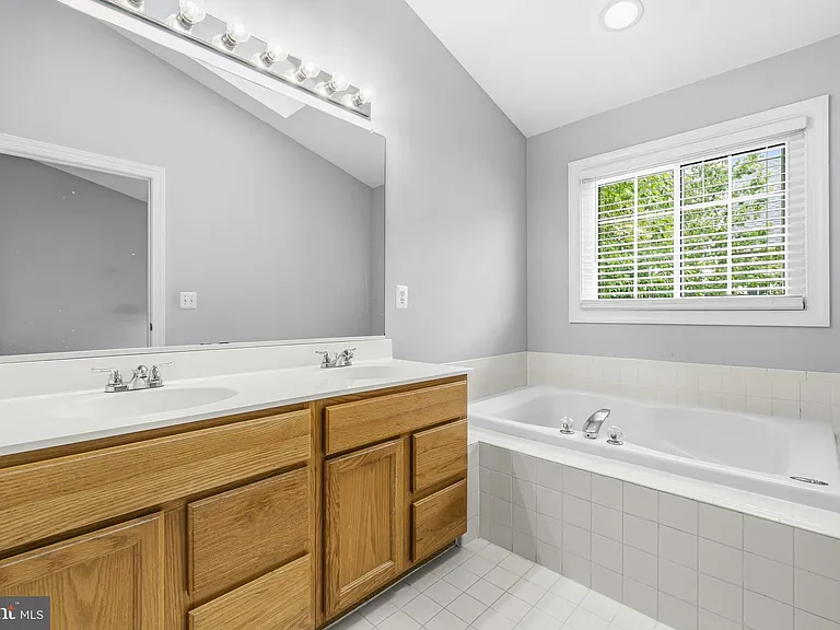 4323 Thomas Brigade Ln — Photo 19