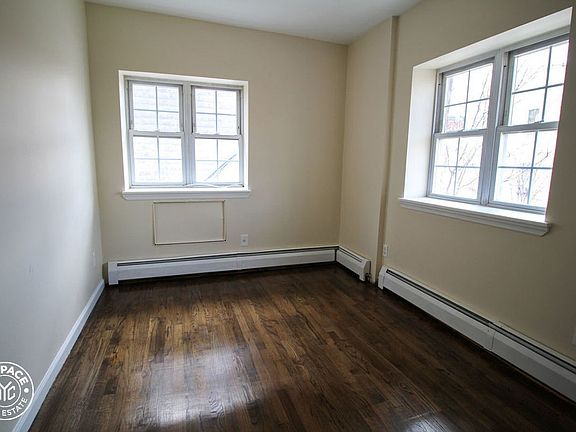 3rd image of 150 Jefferson St #2