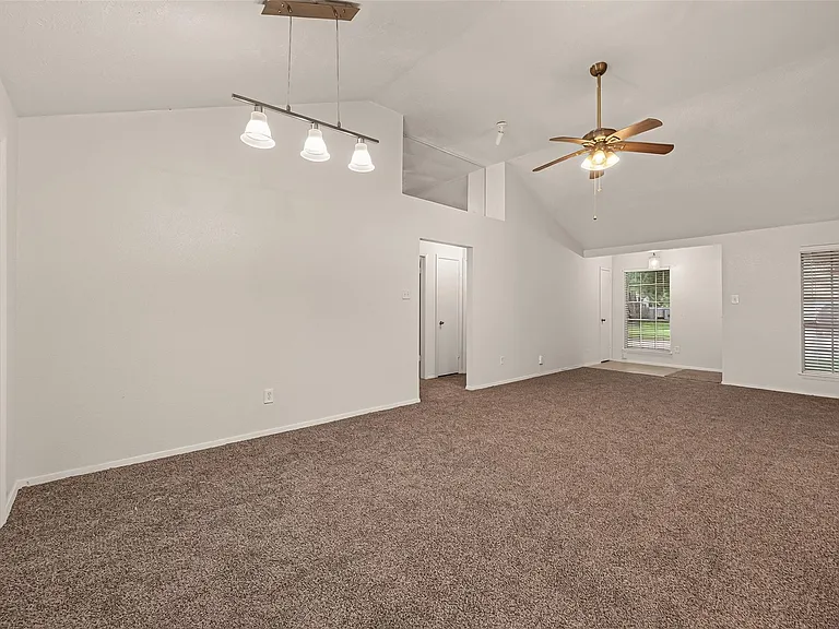 2714 S Brompton Dr — Photo 9