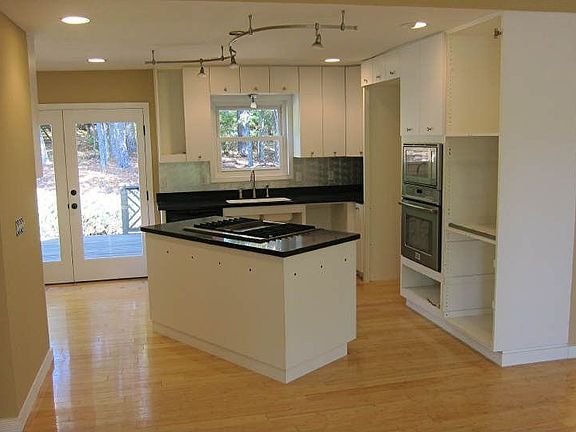 5th image of 514 Penny Ln