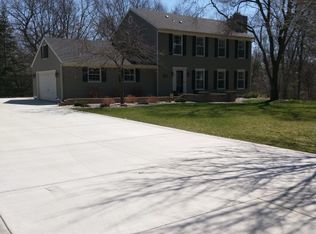 3258 E Danbury Dr, Janesville, WI 53546