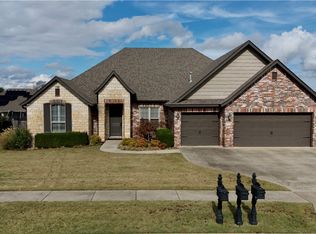 3634 E Blue Stone Dr, Fayetteville, AR 72764