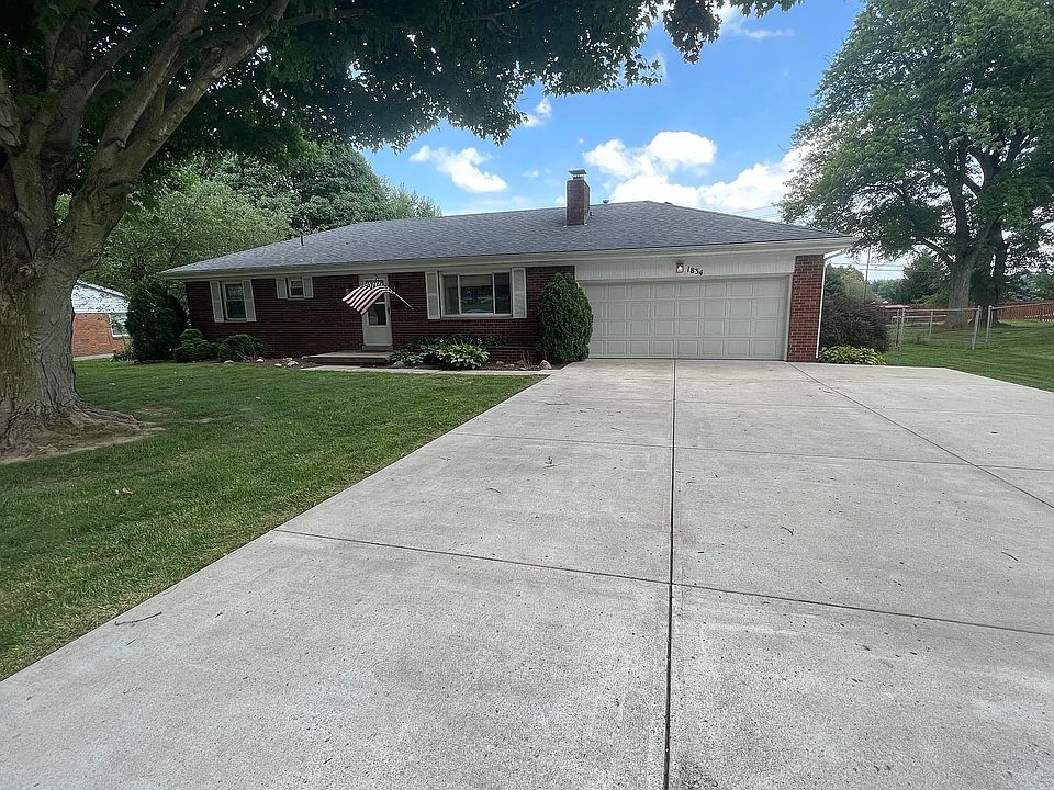 1st image of 1834 N Belleview Dr