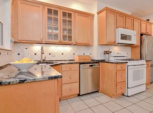 124 Chestnut St #1, Brookline, MA 02445