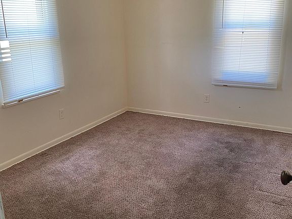 5th image of 956 Walton Ave