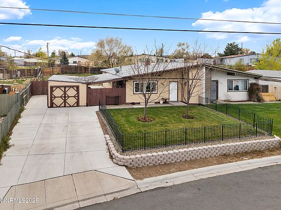 2nd image of 13412 Mount Lassen St