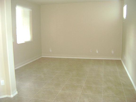 4th image of 597 E Navajo Terrace