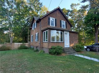 24 Waterman Ave, Warwick, RI 02889