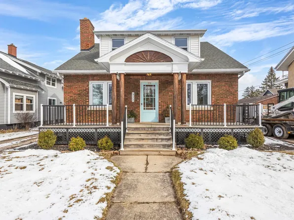 312 Green Bay Rd, Denmark, WI 54208