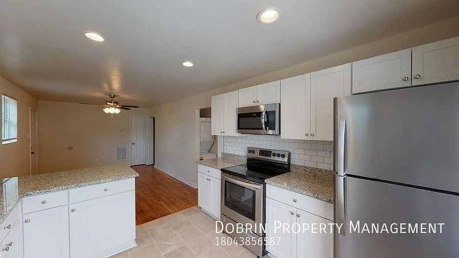 2 bed, 820 sqft, $1,575 — Photo 2